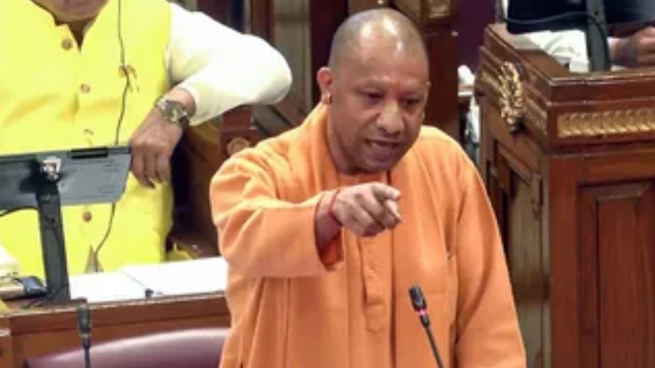 विधान परिषद में योगी का विपक्ष पर कड़ा प्रहार, आचरण को बताया अपमानजनक