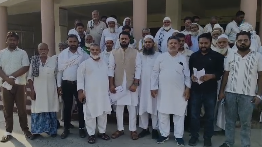Video:अलीगढ़: रात में छह बच्चों को थाने लाने के आरोप पर बवाल, परिजन पहुंचे डीएम कार्यालय