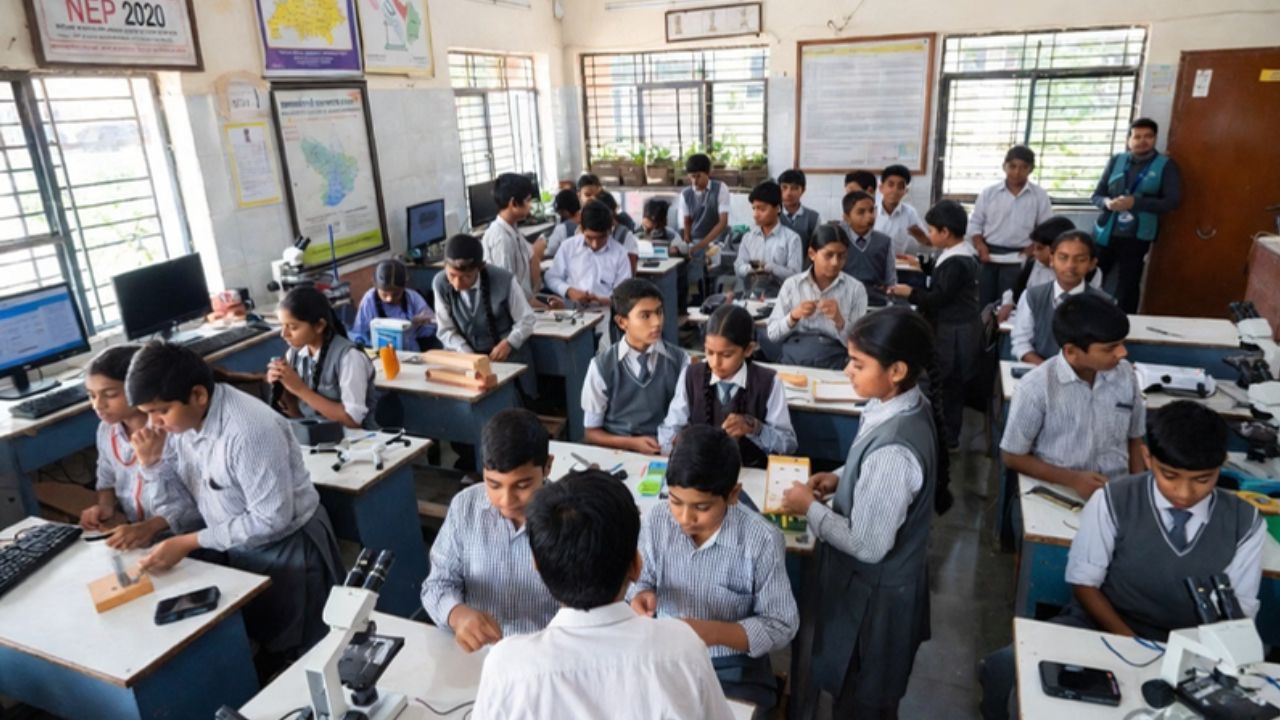 UP में कक्षा 5 से कौशल विकास पर फोकस, नए सत्र 2027-28 से NCERT की पुस्तकों से होगी पढ़ाई