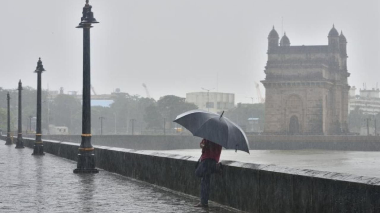 मुंबई में भारी बारिश, समुद्र से दूर रहने की चेतावनी:15 फीट ऊंची लहरें उठ सकती हैं; मानसून की राजस्थान में 7 दिन की देरी से एंट्री