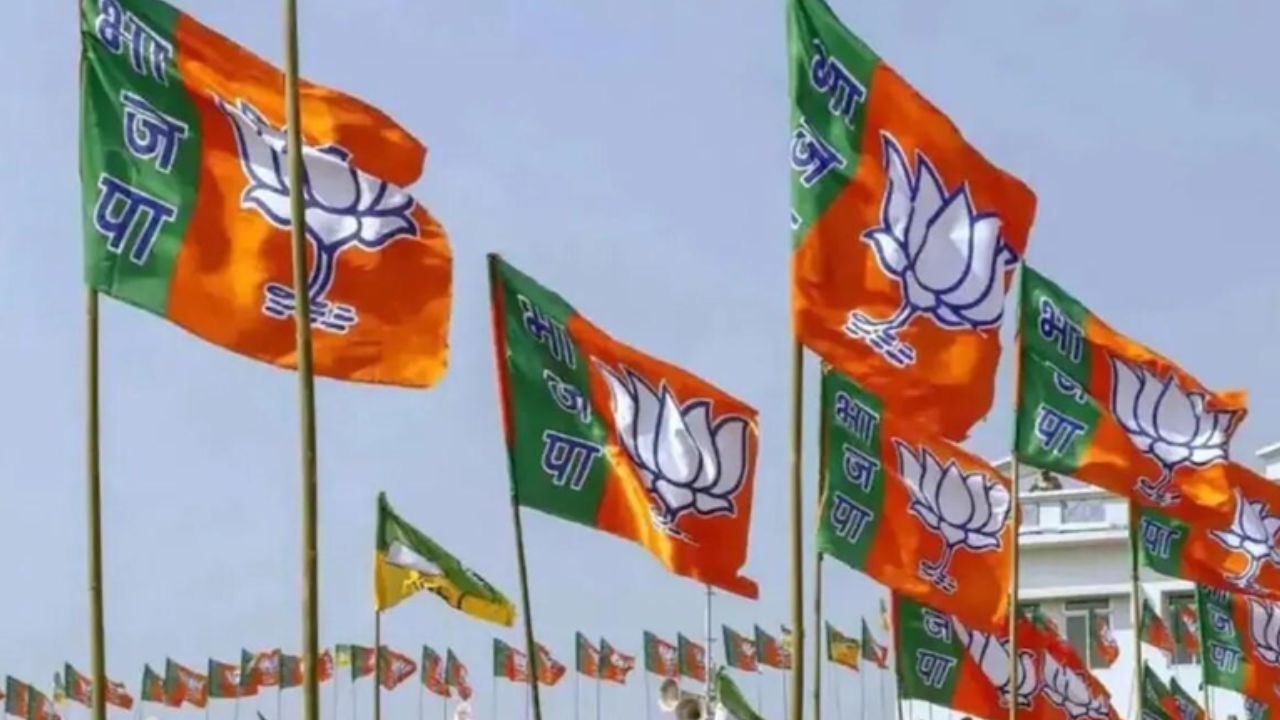 यूपी बीजेपी में बड़े मंथन की तैयारी: नए प्रभारी विनोद तावड़े ने कसी कमर, 300 नेताओं से सीधे भरवाएंगे फीडबैक फॉर्म