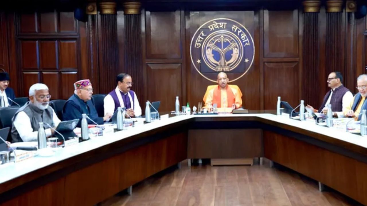 UP में Gen-Z के लिए रोजगार का प्लान तैयार, योगी कैबिनेट में आज 19 से ज्यादा प्रस्तावों पर लगेगी मुहर