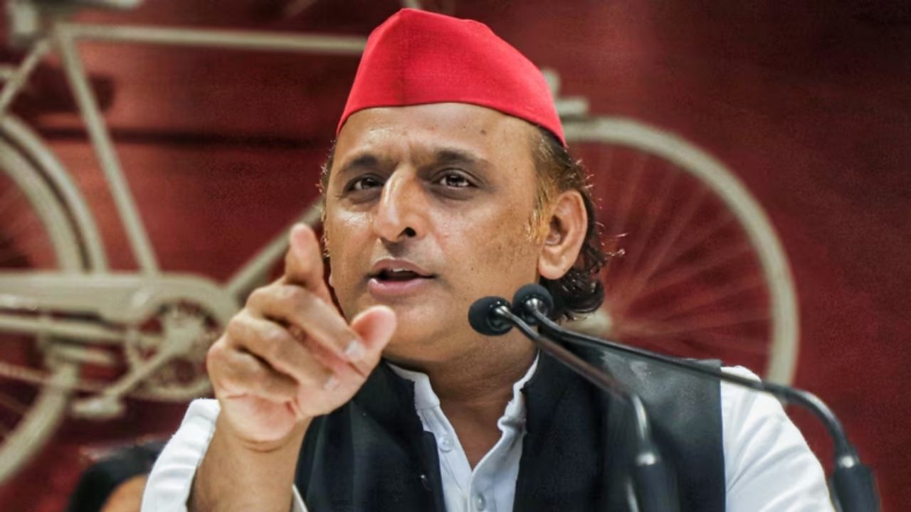 अखिलेश यादव का बड़ा हमला, बोले- बीजेपी सरकार में स्वास्थ्य विभाग वेंटिलेटर पर