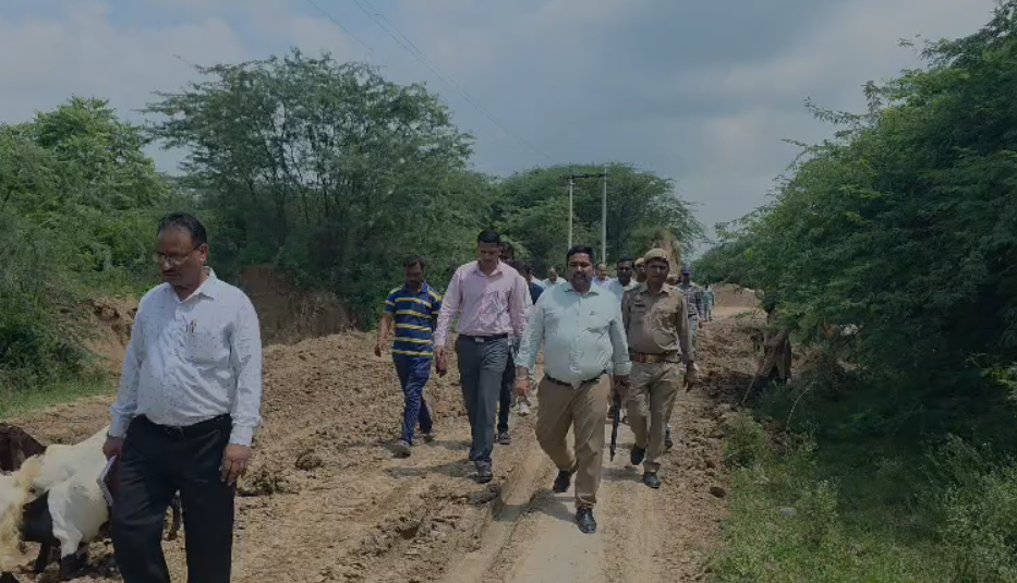 हमीरपुर: आजादी के बाद बदहाल सड़क को मिला सहारा, निर्माण शुरू होते ही ग्रामीणों में खुशी