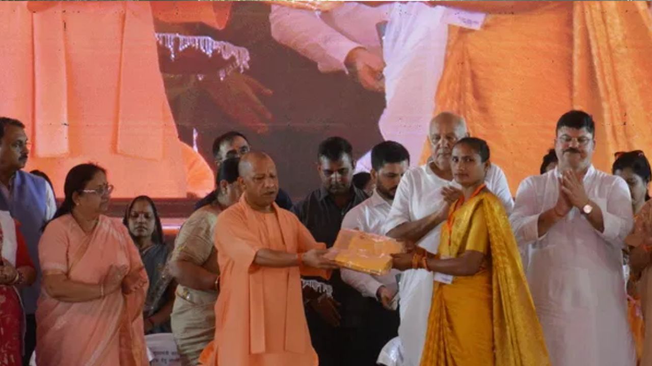 आंगनवाड़ी कार्यकर्ताओं को ₹12 हजार मानदेय पाना आसान नहीं:सैलरी बढ़ाई, लेकिन शर्तें लागू कीं; लापरवाही पर नहीं मिलेगा इंसेंटिव