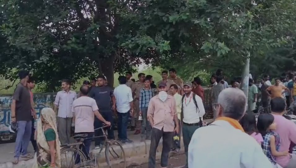 अलीगढ़: संदिग्ध परिस्थितियों में शाहजमल कब्रिस्तान में पड़ा मिला युवक का शव