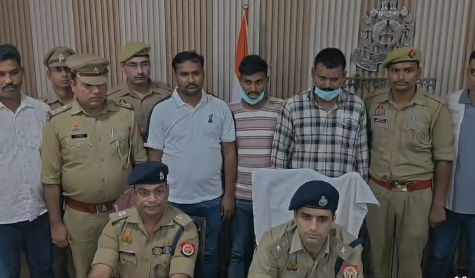हमीरपुर में साइबर ठगी का खुलासा, 48 ब्लैंक सिम और मोबाइल के साथ दो आरोपी गिरफ्तार।