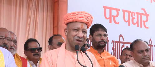 श्रीकृष्ण जन्मभूमि से सीएम योगी की हुंकार: सनातन मिटाने वाले खुद मिट्टी में मिल गए, जहर घोलने वालों के मंसूबे नहीं होंगे कामयाब